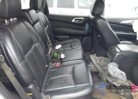 2017 Nissan Pathfinder Sl z USA, uszkodzony, nr VIN 5N1DR2MN7HC676511